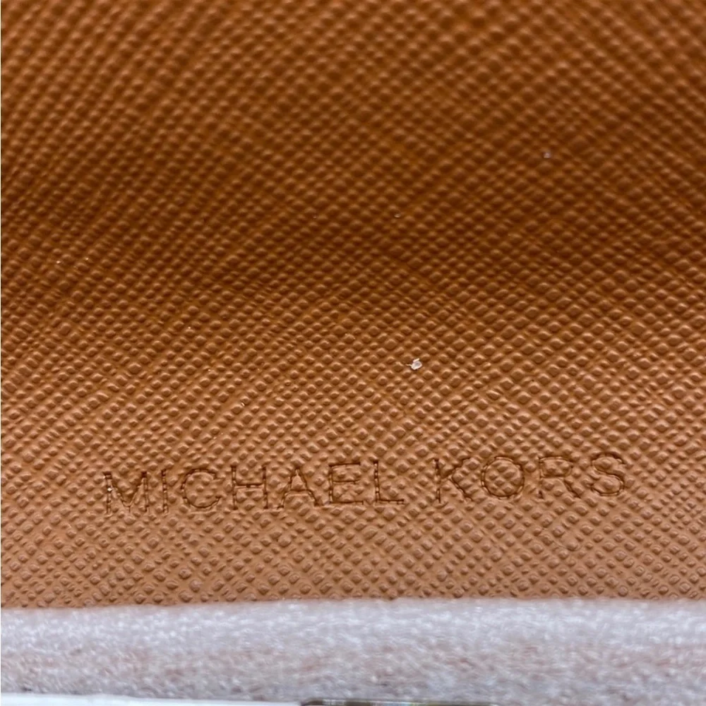 Michael Kors Trifold Wallet Luggage